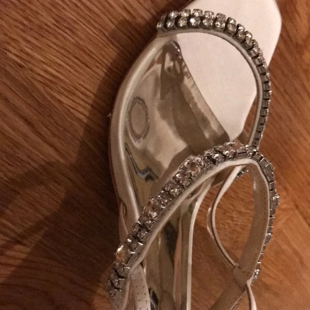 Badgley Mischka very elegant
